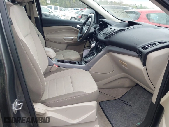2014 Ford Escape SE with VIN 1FMCU0GX4EUB37846, listed as a IAAI auction lot 41913346 with 131,982 mi miles. Bid and sale history available at carsss.com. Image 5.