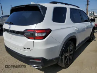 2023 Honda Pilot Sport with VIN 5FNYG2H30PB012041, listed as a Copart auction lot 62038135 with 30,558 mi miles and Salvage title. Bid and sale history available at DreamBid. Image 3.