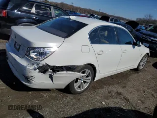 2010 BMW 5 Series 528i xDrive with VIN WBANV1C58AC388869, listed as a Copart auction lot 45670775 with 220,938 mi miles and Salvage Title. Bid and sale history available at carsss.com. Image 3.