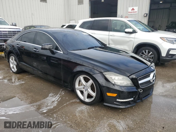 2013 Mercedes-Benz CLS 550 with VIN WDDLJ7DB8DA080670, listed as a Copart auction lot 86738044 with 100,652 mi miles and Salvage title. Bid and sale history available at DreamBid. Image 4.