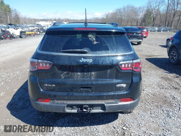 2020 Jeep Compass Latitude with VIN 3C4NJDBB5LT222386, listed as a IAAI auction lot 41851936 with 91,246 mi miles. Bid and sale history available at carsss.com. Image 16.