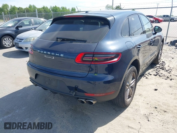 2015 Porsche Macan S with VIN WP1AB2A55FLB67075, listed as a IAAI auction lot 42068637 with 148,068 mi miles. Bid and sale history available at carsss.com. Image 19.