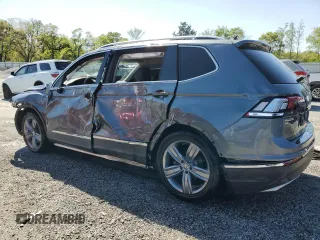 2020 Volkswagen Tiguan SE z VIN 3VV3B7AX8LM102502, wystawiony jako Copart lot #52428635 z przebiegiem 50 778 mil mil oraz Szkody całkowita. Historia ofert i sprzedaży dostępna na DreamBid. Obrazek 2.