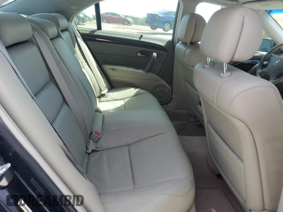 2008 Acura RL z VIN JH4KB16578C001425, wystawiony jako Copart lot #51024945 z przebiegiem 130 084 mil mil oraz Czysty tytuł • Clean title. Historia ofert i sprzedaży dostępna na DreamBid. Obrazek 10.