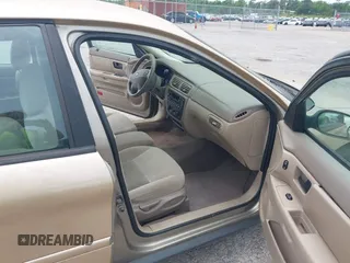 2003 Ford Taurus SES Standard with VIN 1FAFP55213A225447, listed as a IAAI auction lot 42206073 with 177,163 mi miles. Bid and sale history available at carsss.com. Image 5.