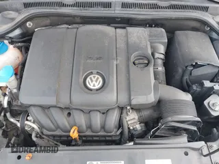 2013 Volkswagen Jetta SE with VIN 3VWDX7AJ7DM426720, listed as a IAAI auction lot 42366632 with 142,318 mi miles and . Bid and sale history available at DreamBid. Image 10.
