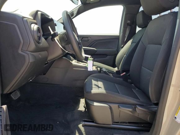 2024 Chevrolet Colorado 2WD Work Truck z VIN 1GCGSBEC3R1166074, wystawiony jako Copart lot #66556495 z przebiegiem 17 213 mil mil oraz Czysty tytuł • Clean title. Historia ofert i sprzedaży dostępna na DreamBid. Obrazek 7.
