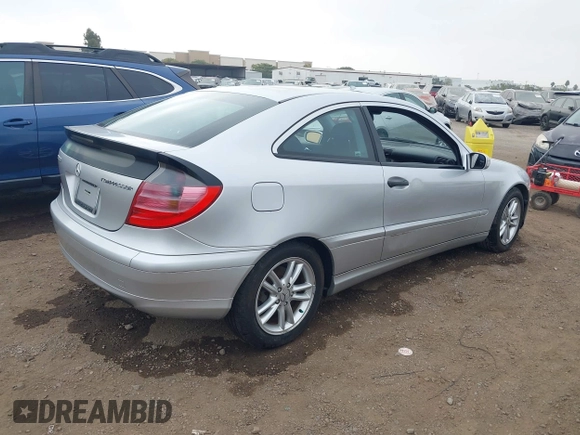 2002 Mercedes-Benz C 230/260/280/320 with VIN WDBRN47J52A348094, listed as a IAAI auction lot 42725808 with 126,724 mi miles and . Bid and sale history available at DreamBid. Image 4.