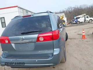 2008 Toyota Sienna XLE with VIN 5TDZK22C18S102498, listed as a IAAI auction lot 41623508 with 214,485 mi miles. Bid and sale history available at carsss.com. Image 16.
