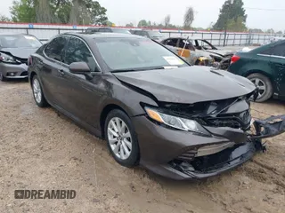 2020 Toyota Camry LE with VIN 4T1C11AK1LU320677, listed as a IAAI auction lot 41914421 with 94,291 mi miles. Bid and sale history available at carsss.com. Image 1.