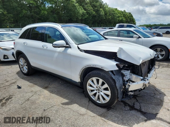 2020 Mercedes-Benz GLC 300 with VIN WDC0G8DB1LF738245, listed as a Copart auction lot 59745375 with 53,986 mi miles and Salvage title. Bid and sale history available at DreamBid. Image 4.