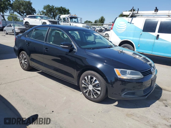 2014 Volkswagen Jetta SE z VIN 3VWD17AJ8EM424820, wystawiony jako Copart lot #63942515 z przebiegiem 180 530 mil mil oraz Czysty tytuł • Clean title. Historia ofert i sprzedaży dostępna na DreamBid. Obrazek 4.