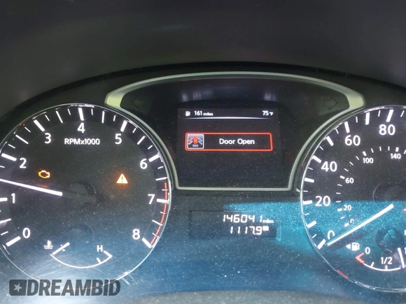 2014 Nissan Pathfinder SL z VIN 5N1AR2MN1EC680617, wystawiony jako IAAI lot #41779019 z przebiegiem 146 041 mil mil oraz . Historia ofert i sprzedaży dostępna na DreamBid. Obrazek 7.