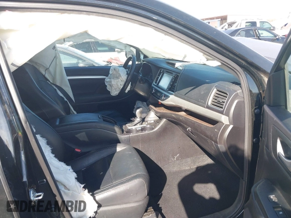 2014 Toyota Highlander XLE z VIN 5TDJKRFH9ES039366, wystawiony jako IAAI lot #41779728 z przebiegiem 156 933 mil mil oraz . Historia ofert i sprzedaży dostępna na DreamBid. Obrazek 5.