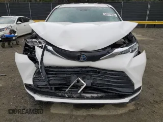 2021 Toyota Sienna LE with VIN 5TDKSKFC1MS013343, listed as a Copart auction lot 53263885 with 41,805 mi miles and Salvage title. Bid and sale history available at DreamBid. Image 5.