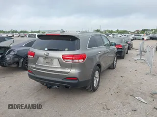 2016 Kia Sorento LX with VIN 5XYPG4A37GG020227, listed as a IAAI auction lot 41922573 with 265,155 mi miles. Bid and sale history available at carsss.com. Image 4.
