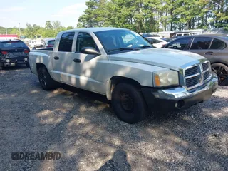 2005 Dodge Dakota SLT with VIN 1D7HW48N95S287753, listed as a IAAI auction lot 42806103 with Not provided miles and . Bid and sale history available at DreamBid. Image 1.