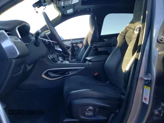 2021 Jaguar F-Pace SVR z VIN SADCZ2EE3MA681181, wystawiony jako Copart lot #82393414 z przebiegiem 21 895 mil mil oraz Szkoda całkowita • Salvage title. Historia ofert i sprzedaży dostępna na DreamBid. Obrazek 7.