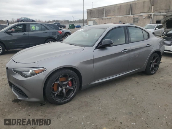 2021 Alfa Romeo Giulia Ti z VIN ZARFANBN5M7643959, wystawiony jako Copart lot #48424255 z przebiegiem 62 075 mil mil oraz Szkoda całkowita • Salvage title. Historia ofert i sprzedaży dostępna na DreamBid. Obrazek 1.