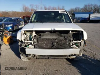 2011 Jeep Patriot Latitude X with VIN 1J4NF4GB4BD239057, listed as a Copart auction lot 85320574 with 180,792 mi miles and Salvage Title. Bid and sale history available at DreamBid. Image 5.