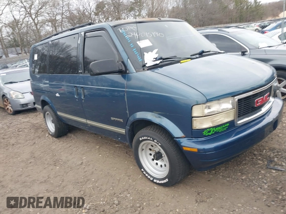 1998 GMC Safari with VIN 1GKDM19W2WB504540, listed as a IAAI auction lot 41977868 with Not Provided miles. Bid and sale history available at carsss.com. Image 1.