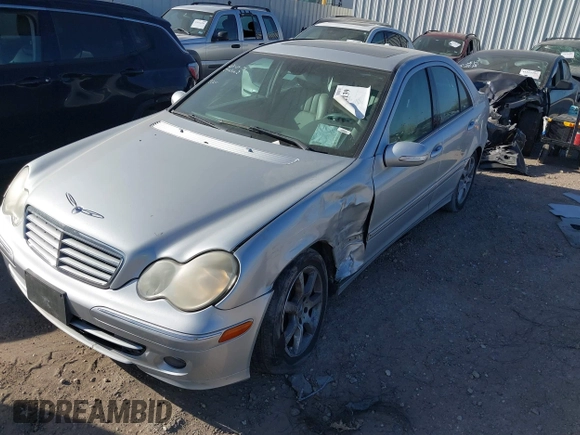2007 Mercedes-Benz C 280 Luxury с VIN WDBRF92H67F898381, выставлен на аукционе IAAI как лот 41802139 с пробегом 147 866 миль миль и . История ставок и продаж доступна на DreamBid. Изображение 17.