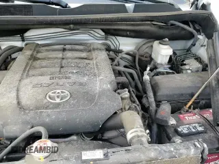 2021 Toyota Tundra SR с VIN 5TFUY5F19MX985984, выставлен на аукционе Copart как лот 66907255 с пробегом 40 586 миль миль и Списание • Salvage title. История ставок и продаж доступна на DreamBid. Изображение 14.