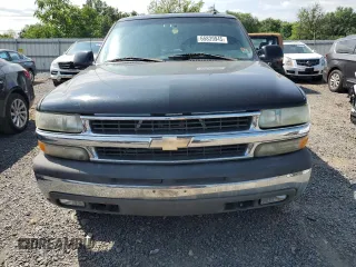 2002 Chevrolet Suburban Z71 with VIN 3GNFK16Z92G328507, listed as a Copart auction lot 65839945 with 235,047 mi miles and Clean title. Bid and sale history available at DreamBid. Image 5.