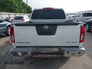2015 Nissan Frontier Pro-4X with VIN 1N6AD0EV1FN717450, listed as a IAAI auction lot 41898172 with 141,739 mi miles and . Bid and sale history available at DreamBid. Image 17.