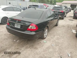 2008 Mercedes-Benz E 350 Luxury z VIN WDBUF87X58B270308, wystawiony jako IAAI lot #42377231 z przebiegiem 184 813 mil mil oraz . Historia ofert i sprzedaży dostępna na DreamBid. Obrazek 3.