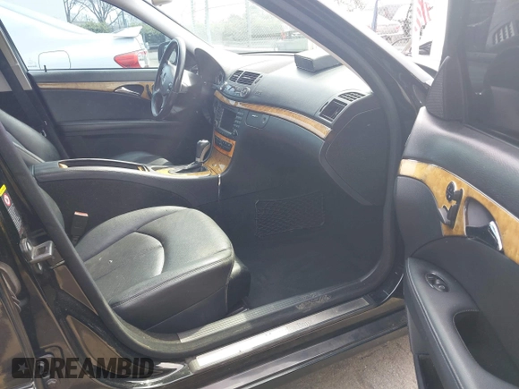 2008 Mercedes-Benz E-Class Luxury 3.5L with VIN WDBUF56XX8B264584, listed as a IAAI auction lot 41777477 with 144,428 mi miles. Bid and sale history available at carsss.com. Image 5.
