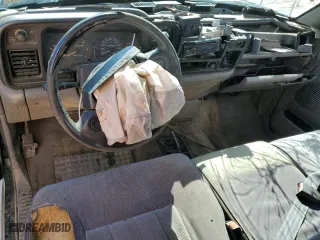1996 Dodge Ram 1500 with VIN 1B7HF16Z2TS559281, listed as a Copart auction lot 48522865 with 118,368 mi miles and Non Repairable. Bid and sale history available at carsss.com. Image 8.