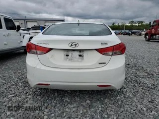 2013 Hyundai Elantra GLS z VIN 5NPDH4AE0DH289188, wystawiony jako Copart lot #58655805 z przebiegiem 211 644 mil mil oraz Czysty tytuł • Clean title. Historia ofert i sprzedaży dostępna na DreamBid. Obrazek 6.