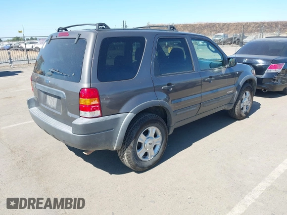 2002 Ford Escape XLT Choice с VIN 1FMYU03132KB02925, выставлен на аукционе IAAI как лот 42686731 с пробегом 171 171 миль миль и . История ставок и продаж доступна на DreamBid. Изображение 4.