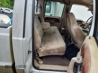 2001 Ford F-350 XL with VIN 1FTWW32F11EB16761, listed as a Copart auction lot 62511635 with 257,065 mi miles and Salvage title. Bid and sale history available at DreamBid. Image 10.