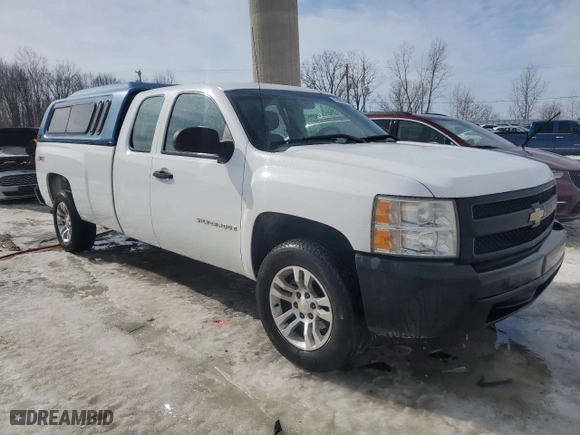 2007 Chevrolet Silverado 1500 LT w/1LT with VIN 1GCEC19J27E539831, listed as a Copart auction lot 45889075 with 200,780 mi miles and Clean Title. Bid and sale history available at carsss.com. Image 4.