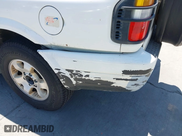 1999 Isuzu Rodeo S with VIN 4S2CK58W1X4344442, listed as a IAAI auction lot 42519582 with 185,098 mi miles and . Bid and sale history available at DreamBid. Image 6.