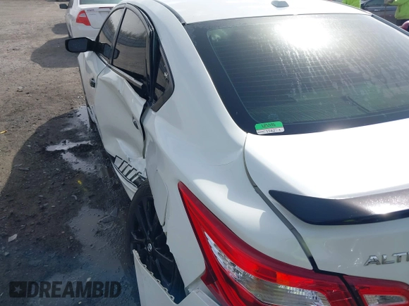 2018 Nissan Altima 2.5 SR with VIN 1N4AL3AP2JC290790, listed as a IAAI auction lot 41759445 with 108,011 mi miles. Bid and sale history available at carsss.com. Image 6.