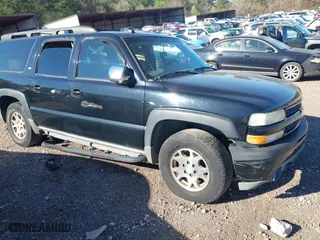 2005 Chevrolet Suburban LT with VIN 3GNEC16Z75G173520, listed as a IAAI auction lot 41792097 with 1 mi miles. Bid and sale history available at carsss.com. Image 1.