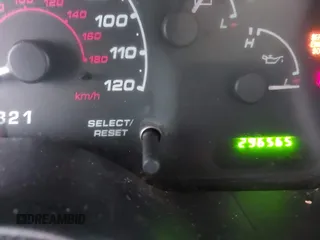 2002 Ford Explorer XLS z VIN 1FMZU62E32ZC29113, wystawiony jako IAAI lot #40971661 z przebiegiem 296 565 mil mil oraz . Historia ofert i sprzedaży dostępna na DreamBid. Obrazek 15.