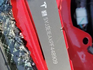 2023 Tesla Model 3 z VIN 5YJ3E1EAXPF448909, wystawiony jako Copart lot #53262405 z przebiegiem Nie podano mil oraz Szkoda całkowita • Salvage title. Historia ofert i sprzedaży dostępna na DreamBid. Obrazek 13.