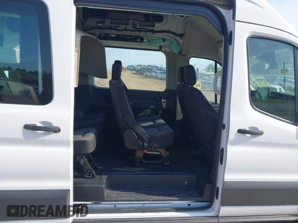 2022 Ford Transit Passenger XL with VIN 1FBAX2X8XNKA29271, listed as a IAAI auction lot 41987994 with 81,961 mi miles and . Bid and sale history available at DreamBid. Image 8.