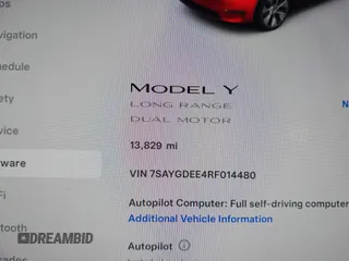 2024 Tesla Model Y Long Range z VIN 7SAYGDEE4RF014480, wystawiony jako IAAI lot #41979686 z przebiegiem 13 829 mil mil oraz . Historia ofert i sprzedaży dostępna na DreamBid. Obrazek 7.