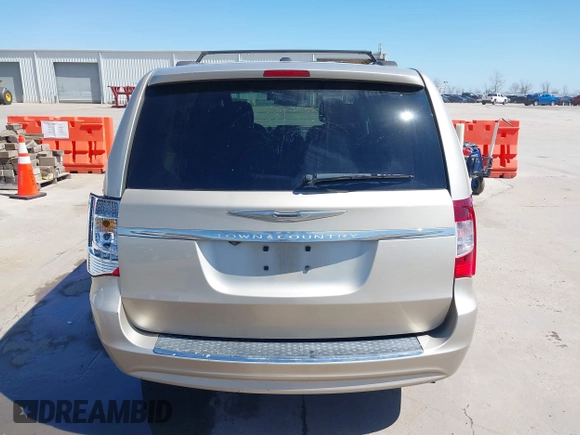 2012 Chrysler Town & Country Touring with VIN 2C4RC1BG7CR345261, listed as a IAAI auction lot 41777203 with 158,732 mi miles. Bid and sale history available at carsss.com. Image 16.