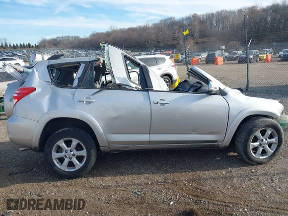 2011 Toyota RAV4 Limited с VIN 2T3DF4DVXBW127124, выставлен на аукционе IAAI как лот 41102894 с пробегом Не указан миль и . История ставок и продаж доступна на DreamBid. Изображение 13.