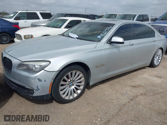 2009 BMW 7 Series 750Li with VIN WBAKB83589CY62576, listed as a IAAI auction lot 41742027 with 124,717 mi miles and . Bid and sale history available at DreamBid. Image 2.