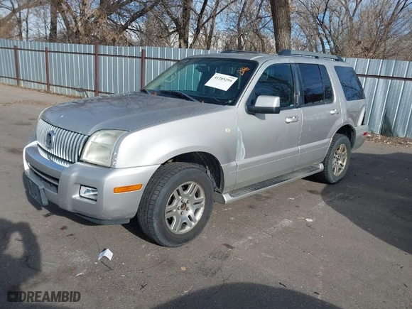 2007 Mercury Mountaineer with VIN 4M2EU47E27UJ17496, listed as a IAAI auction lot 41285295 with 218,281 mi miles. Bid and sale history available at carsss.com. Image 2.
