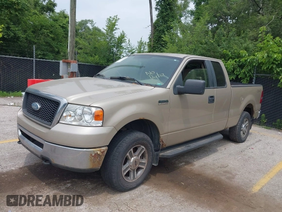 2007 Ford F-150 XLT z VIN 1FTPX14V97NA07290, wystawiony jako IAAI lot #42468839 z przebiegiem 160 463 mil mil oraz . Historia ofert i sprzedaży dostępna na DreamBid. Obrazek 2.