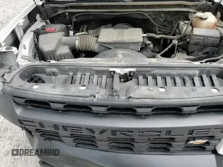 2023 Chevrolet Silverado 2500HD Work Truck z VIN 1GC1YLE78PF219879, wystawiony jako Copart lot #56836705 z przebiegiem 103 888 mil mil oraz Szkoda całkowita • Salvage title. Historia ofert i sprzedaży dostępna na DreamBid. Obrazek 13.