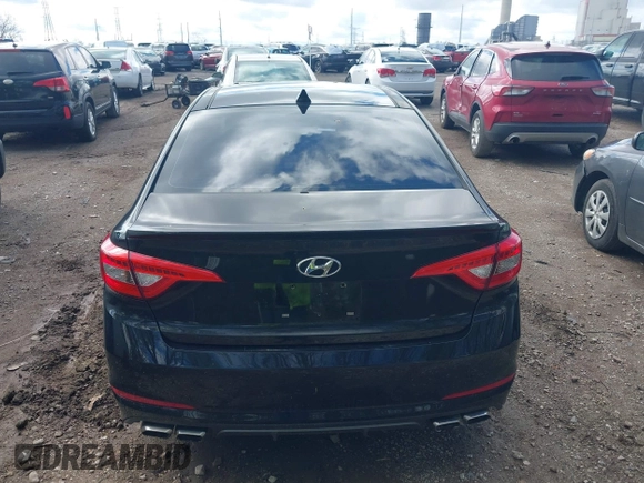 2015 Hyundai Sonata 2.0T Sport with VIN 5NPE34AB2FH068154, listed as a IAAI auction lot 42085654 with 77,824 mi miles. Bid and sale history available at carsss.com. Image 16.